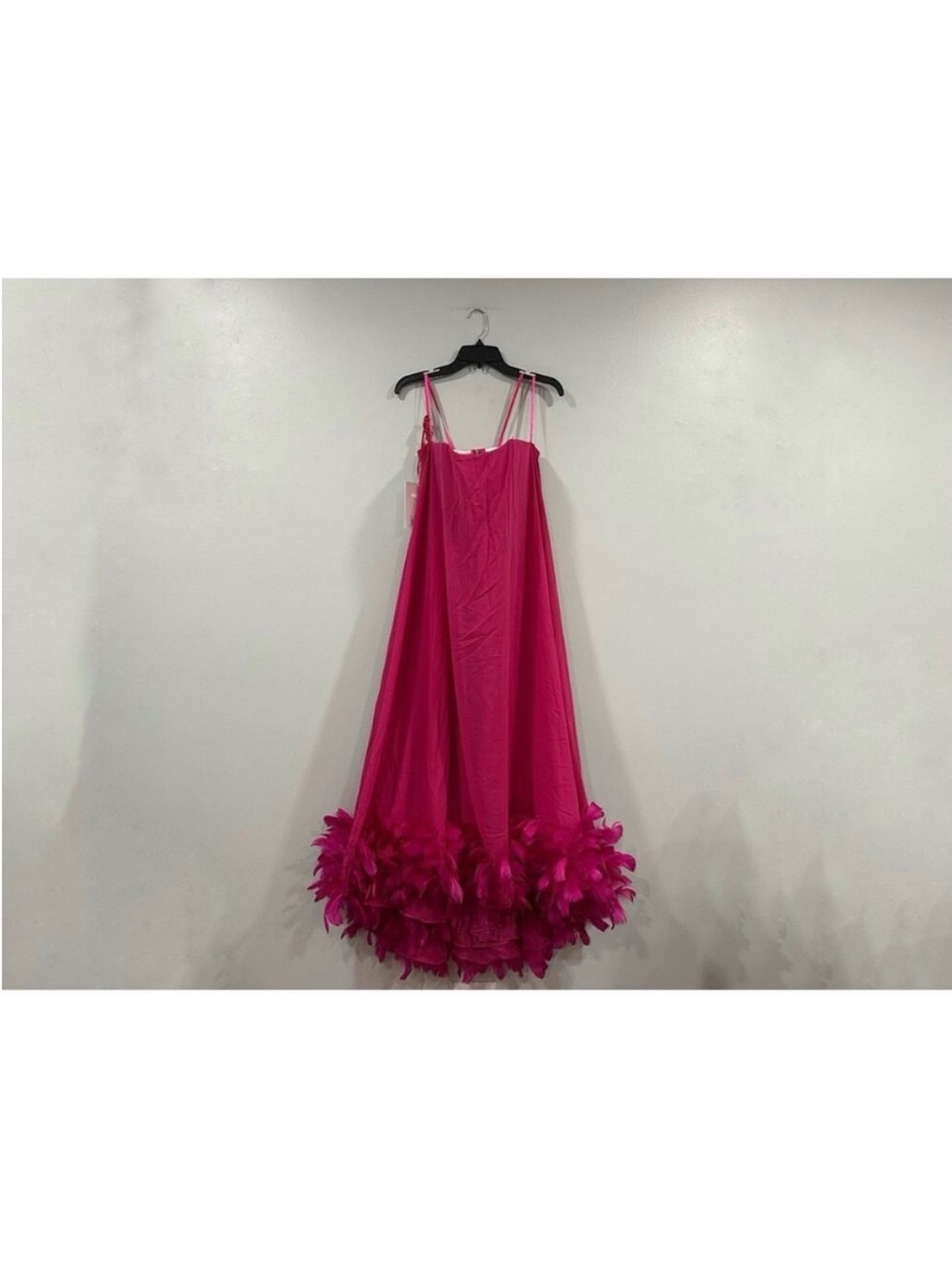 Mac Duggal 13001 Strapless Flare Feather Hem Gown Fuchsia SZ 6 NEW - Picture 2 of 2